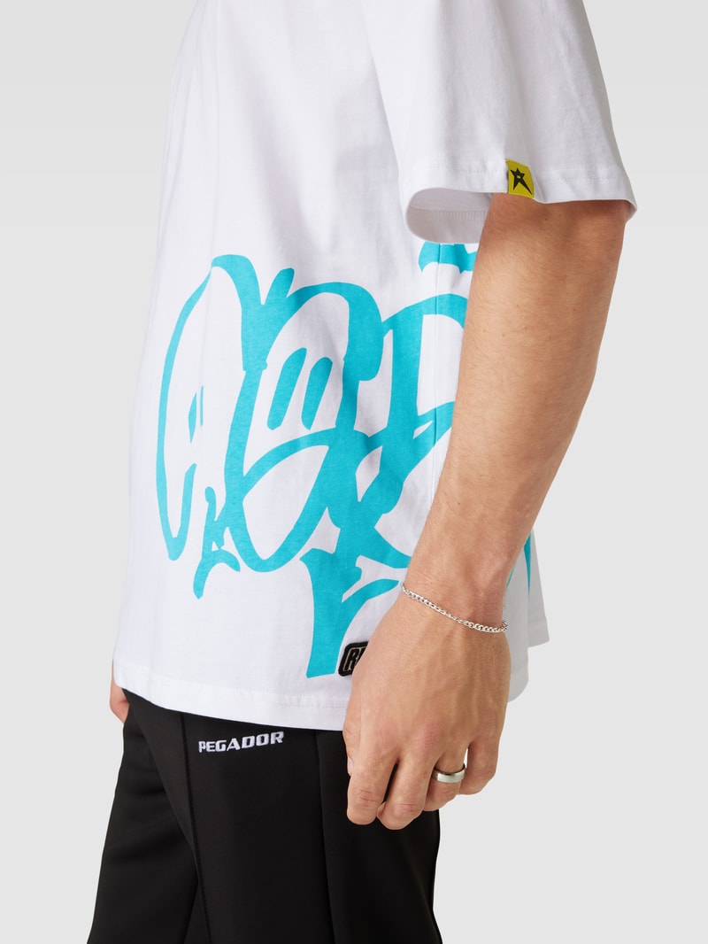T-Shirt mit Label-Print in weiß