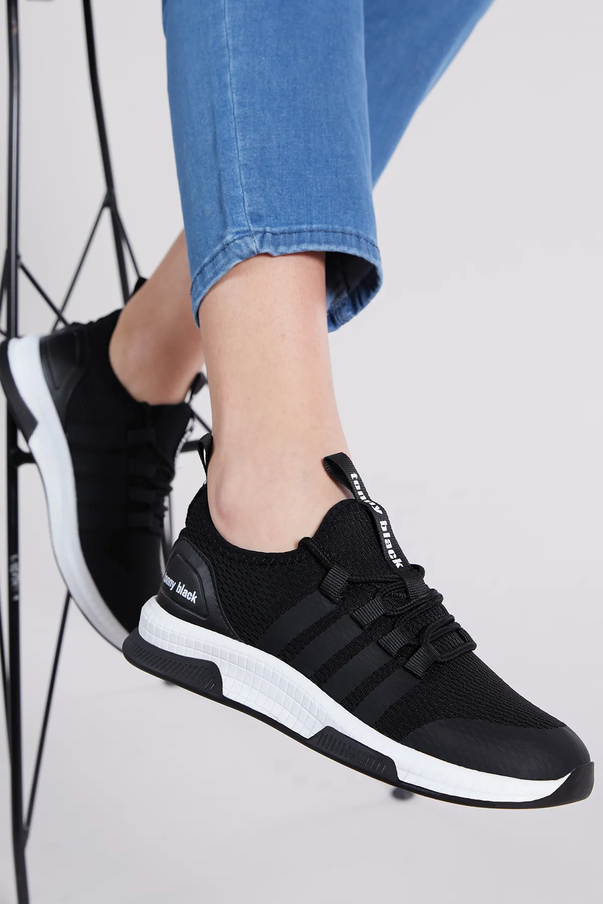 Tonny Black  Unisex Schwarz Weiß Sportschuhe Tbqnt