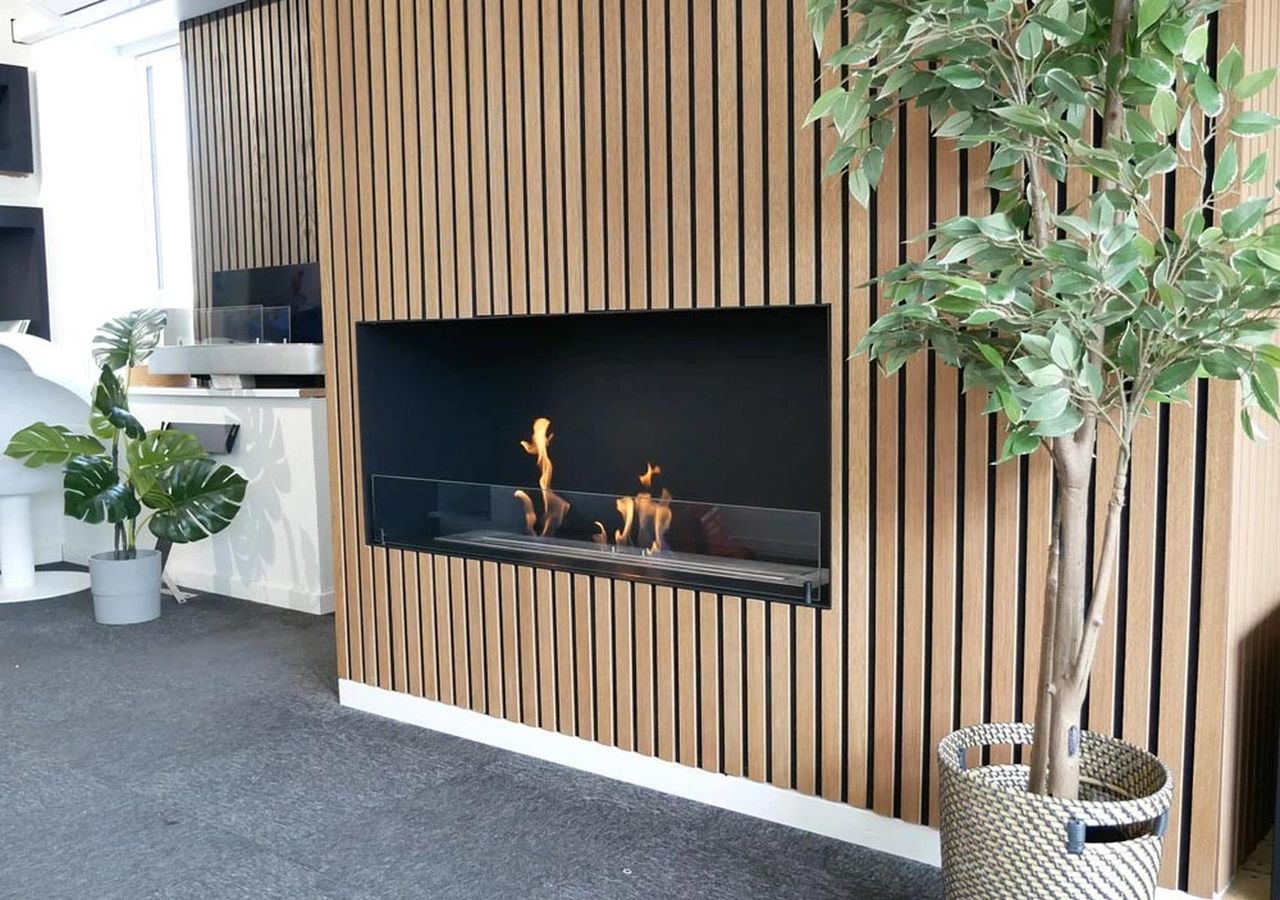 Foco Foco One 1200, Einseitiger Bioethanol-Einbaukamin für die Wand, Manueller/Automatischer Brenner, 6,2 kW