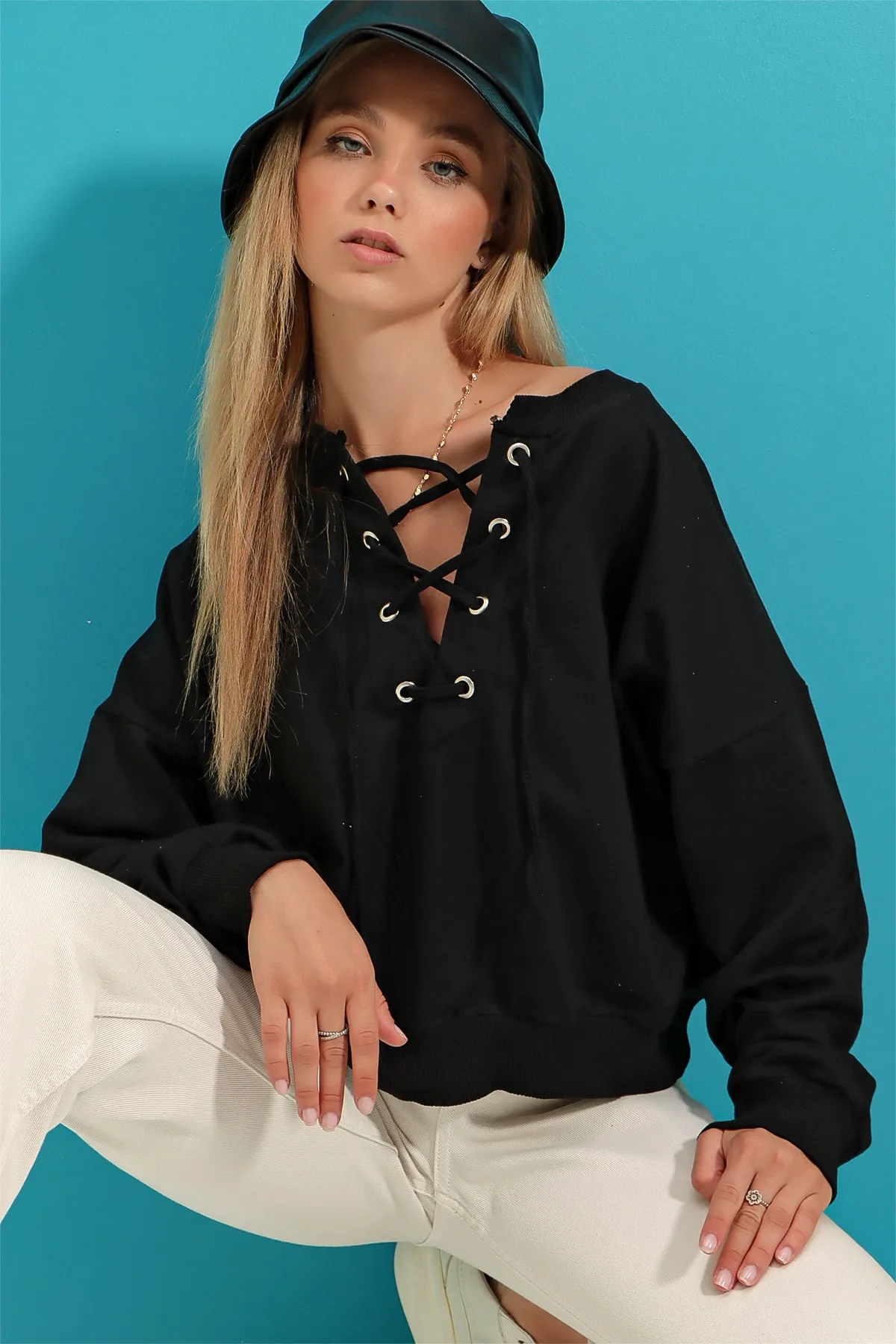 Trend Alaçatı Stili  Sweatshirt - Schwarz - Regular Fit