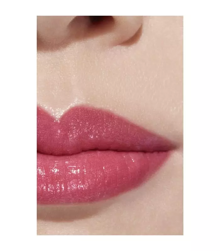 ROUGE COCO FLASH La Couleur, la Brillance, l'Intensité en un Éclair