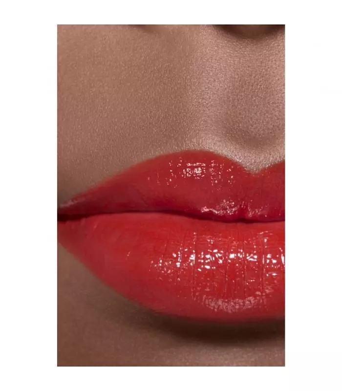ROUGE COCO FLASH La Couleur, la Brillance, l'Intensité en un Éclair