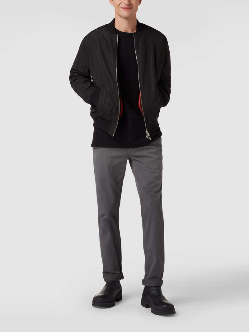 Slim Fit Chino mit Stretch-Anteil in mittelgrau