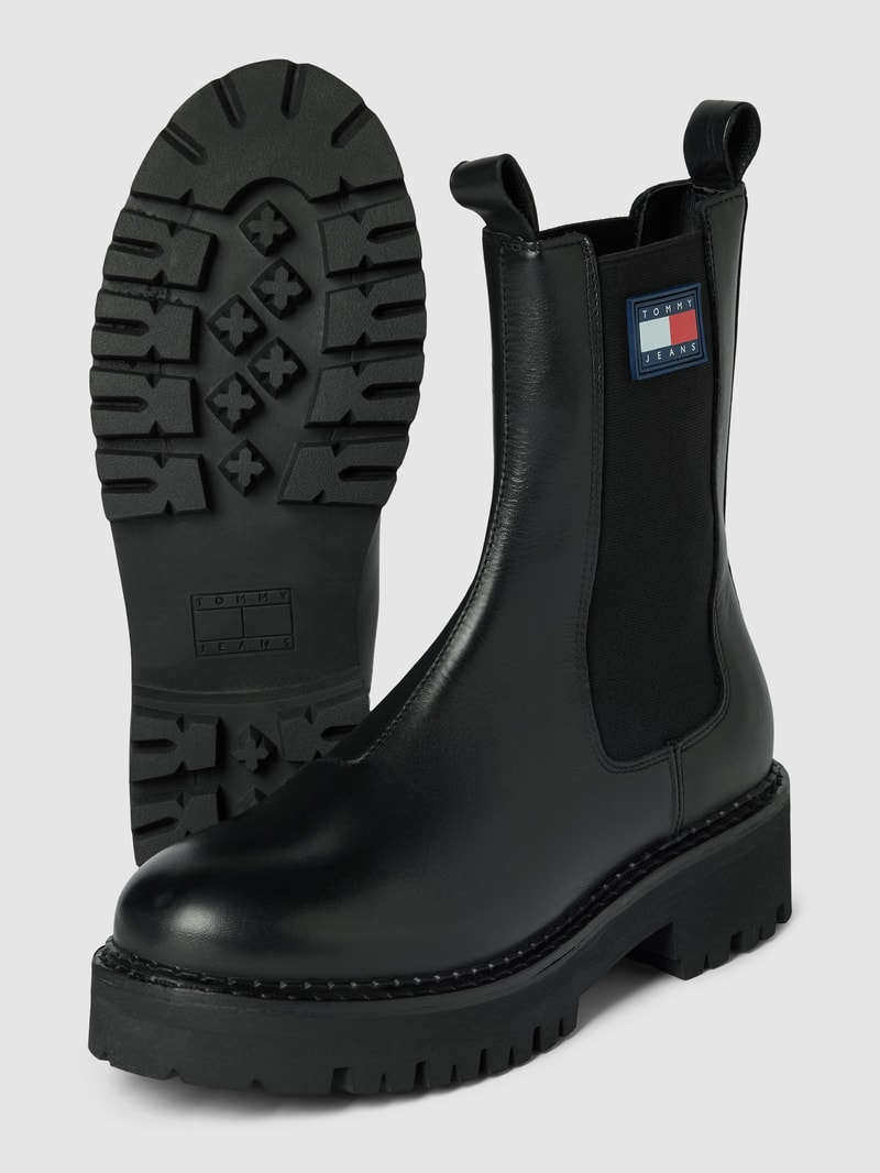 Chelsea Boots mit Label-Detail in schwarz