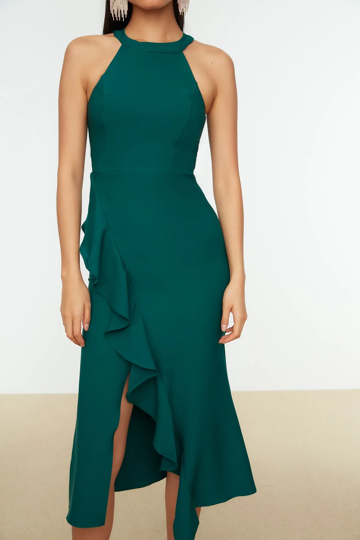 Trendyol Collection  Grünes Abendkleid mit Rüschendetail TPRAW19BB0144