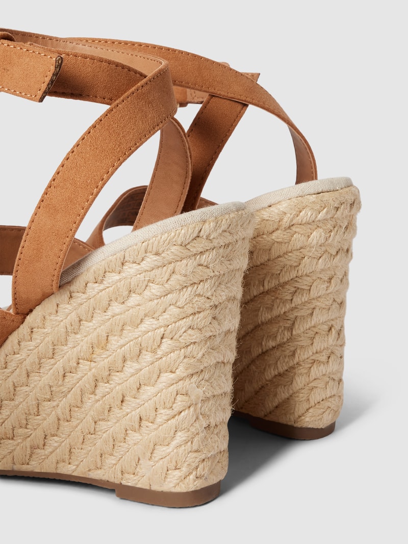 Sandaletten mit hohem Absatz Modell 'AMELIA' in cognac