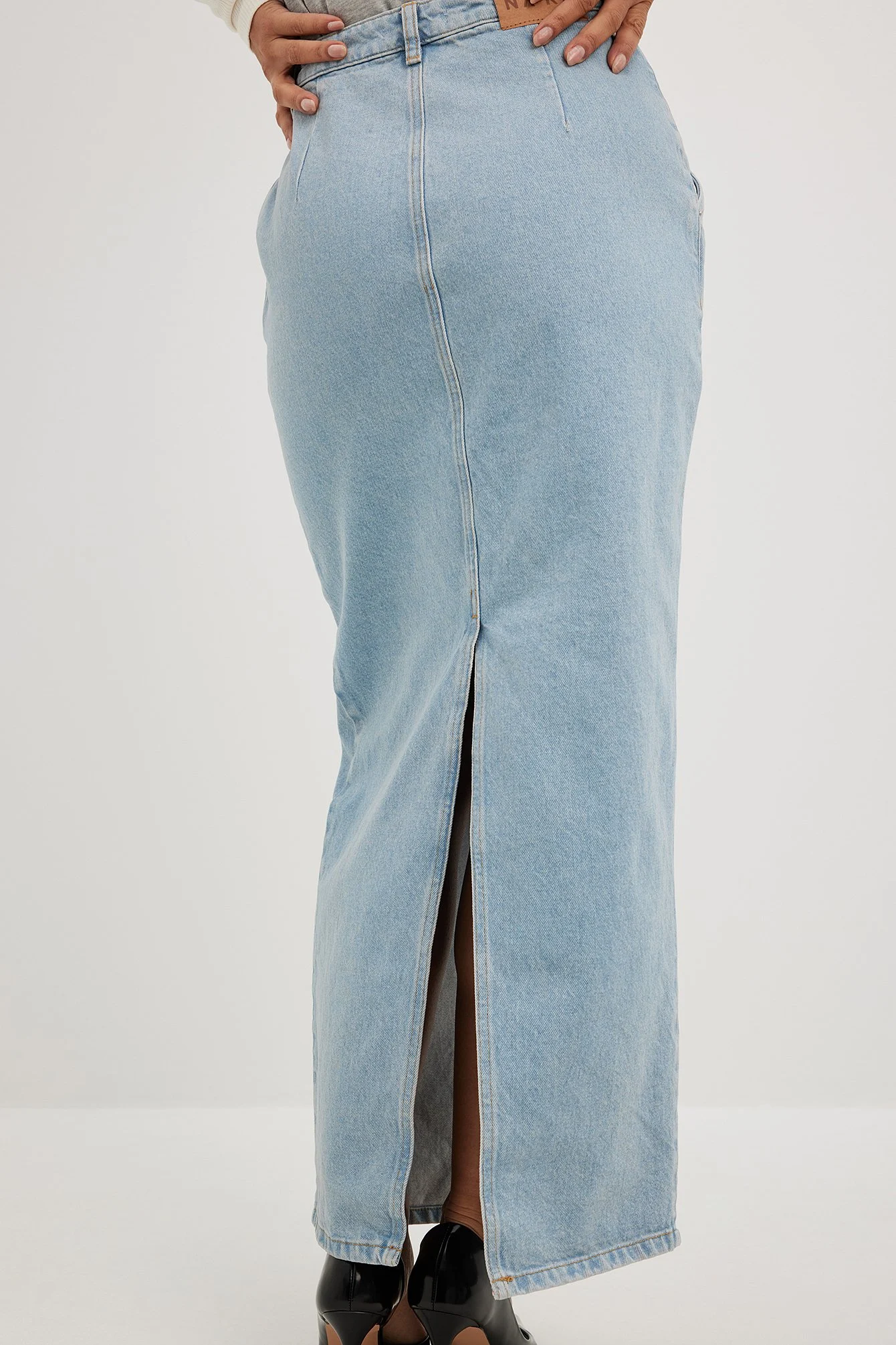 Jeans-Maxirock mit Schlitzdetail