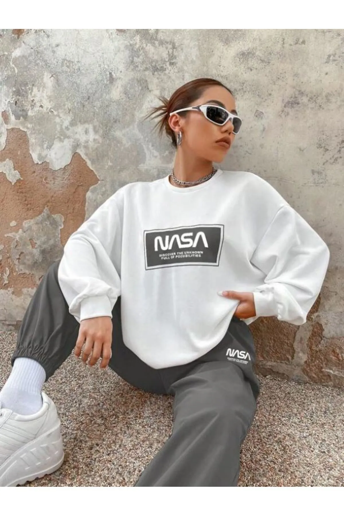 Know  Weißes, geräuchertes NASA-bedrucktes, übergroßes Bottom-Top-Trainingsanzugset für Damen