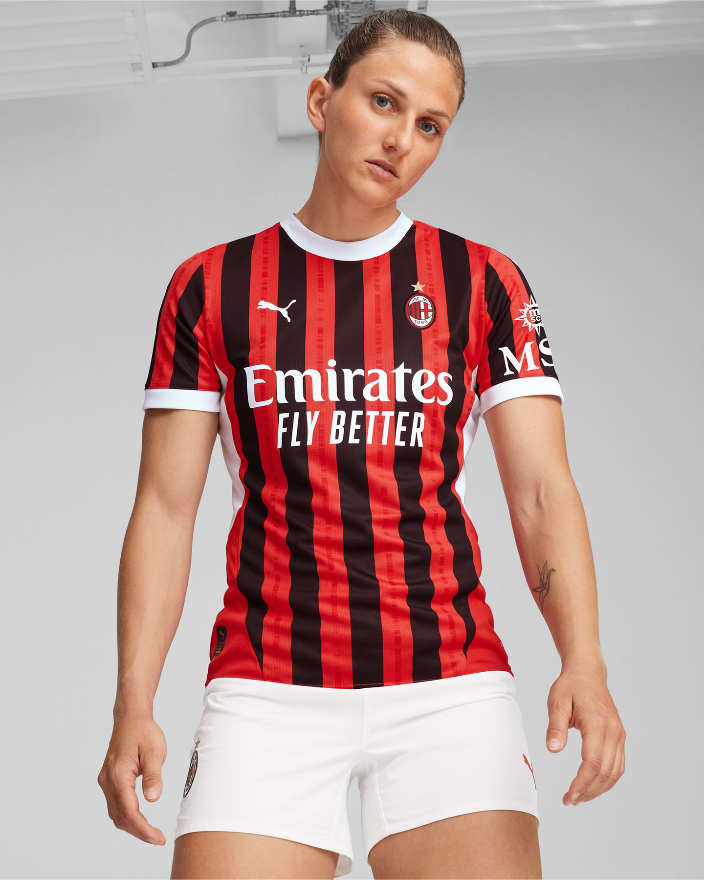 Oficiálna replika domáceho futbalového dresu Puma Milan 24-25 W 774980-01