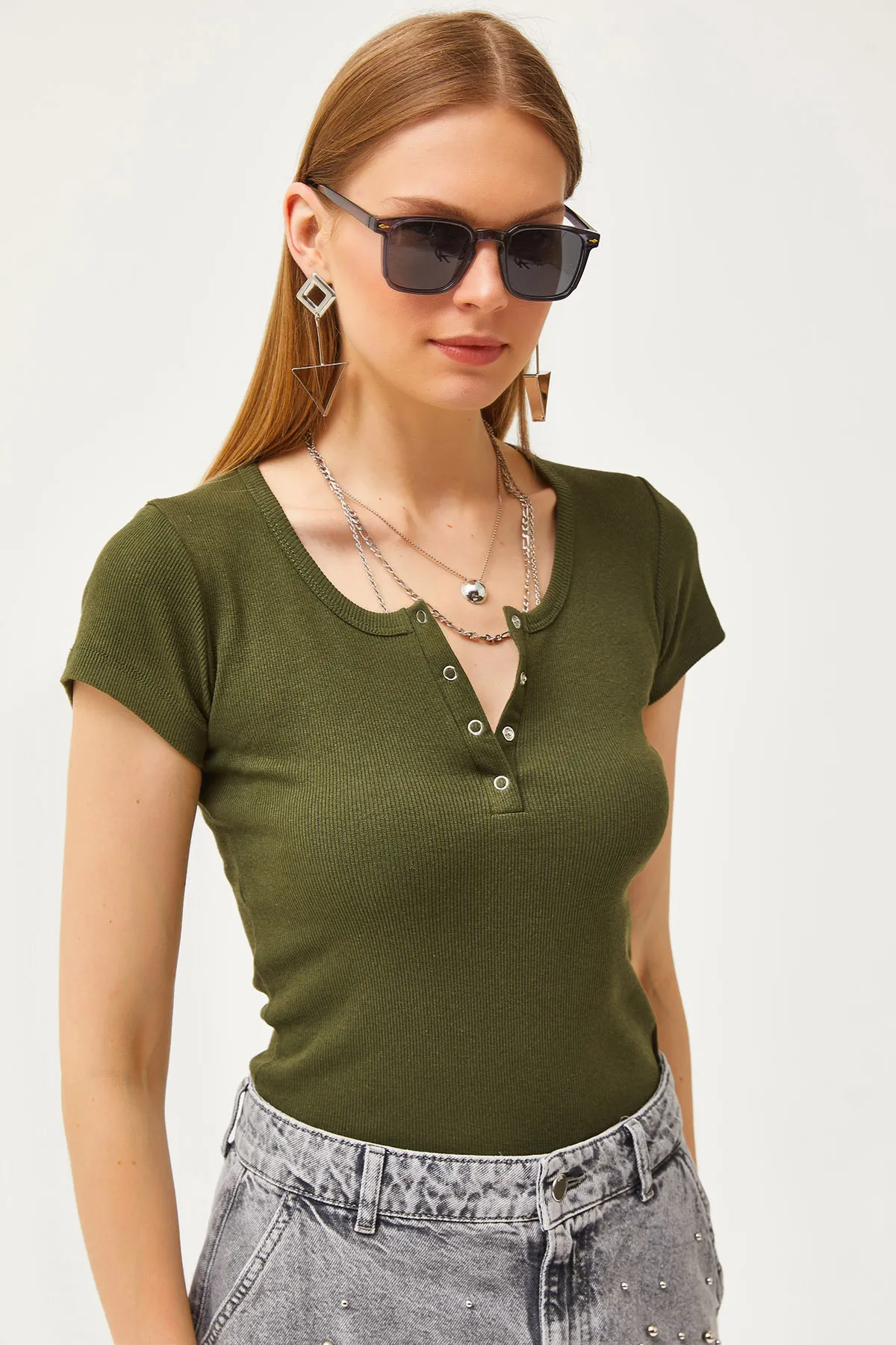 Olalook  Khakifarbenes Snap-On-Camisole-T-Shirt für Damen BLZ-19000171