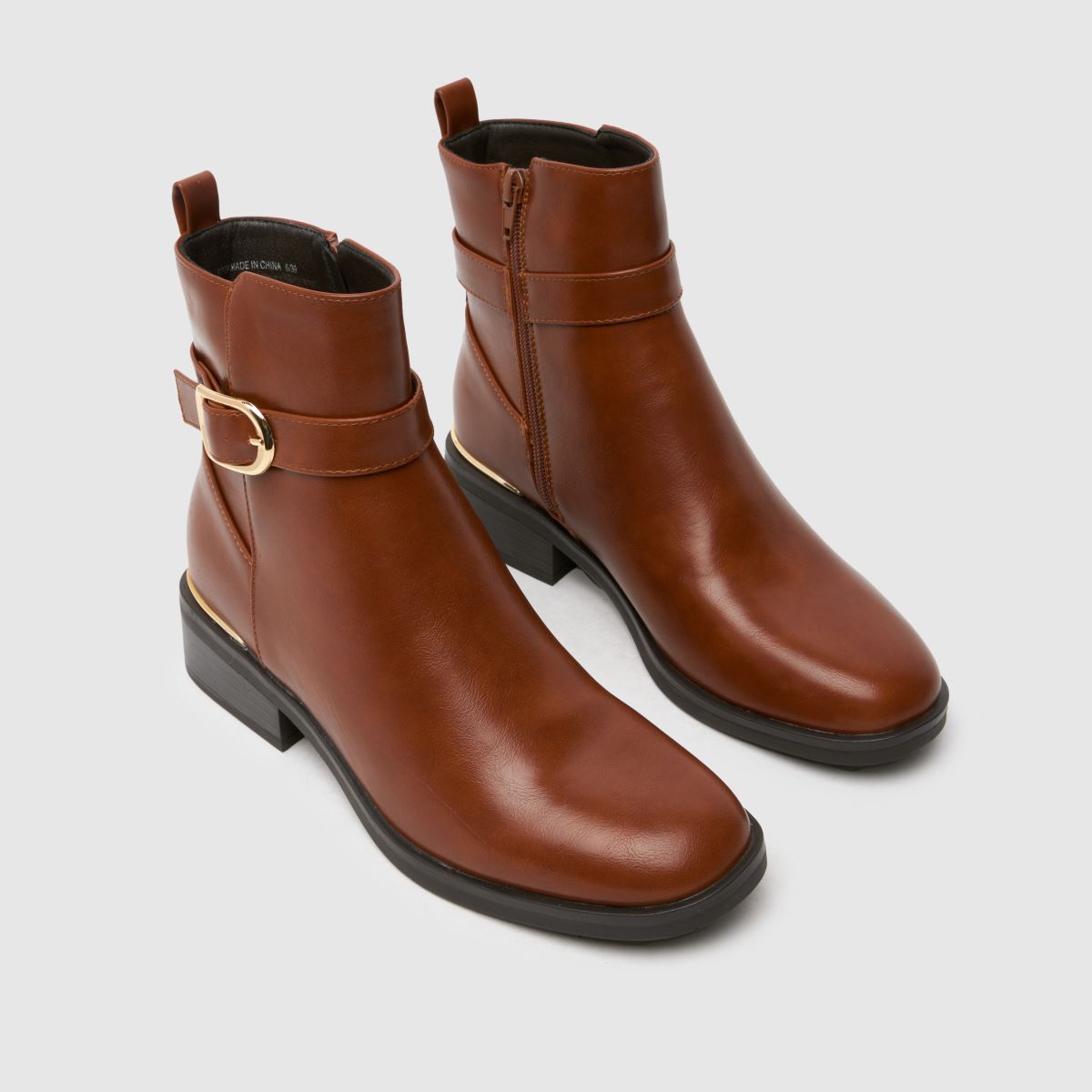 Schuh Ciara csatos csizma barna színben
