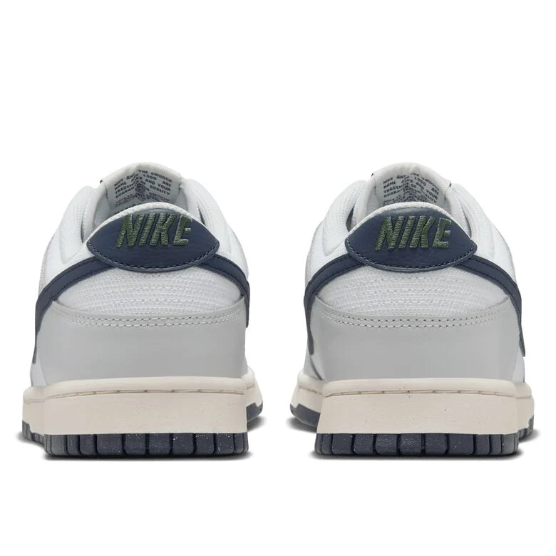 NIKE Wmns Dunk Low 