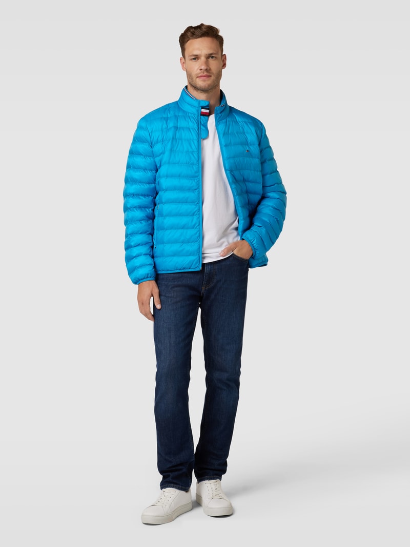 Steppjacke mit Stehkragen in aqua blau