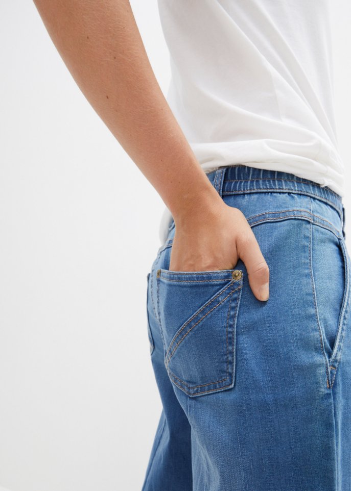 Jeans mit streckender Teilungsnaht