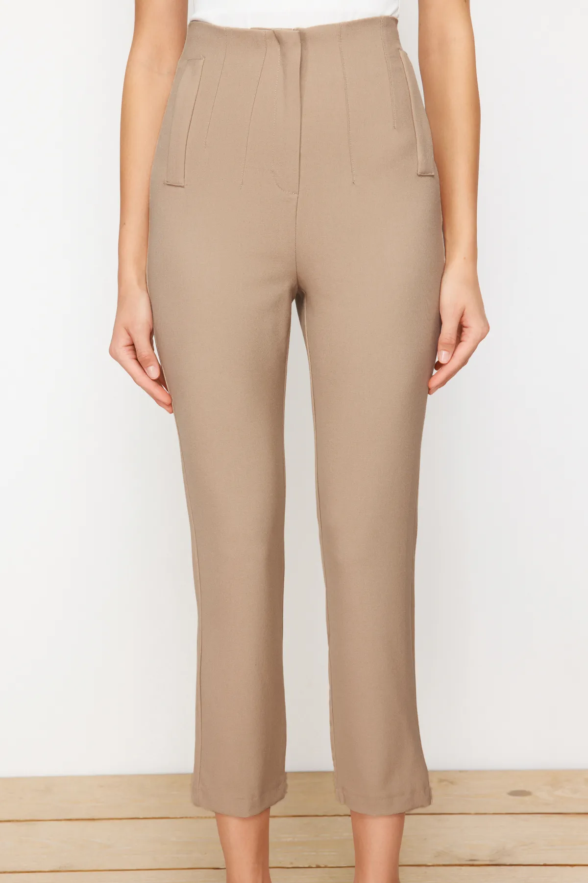 Trendyol Collection  Beige Zigaretten-Dichtmasse - Polyviscon-Gewebte Hose TWOSS24PL00029