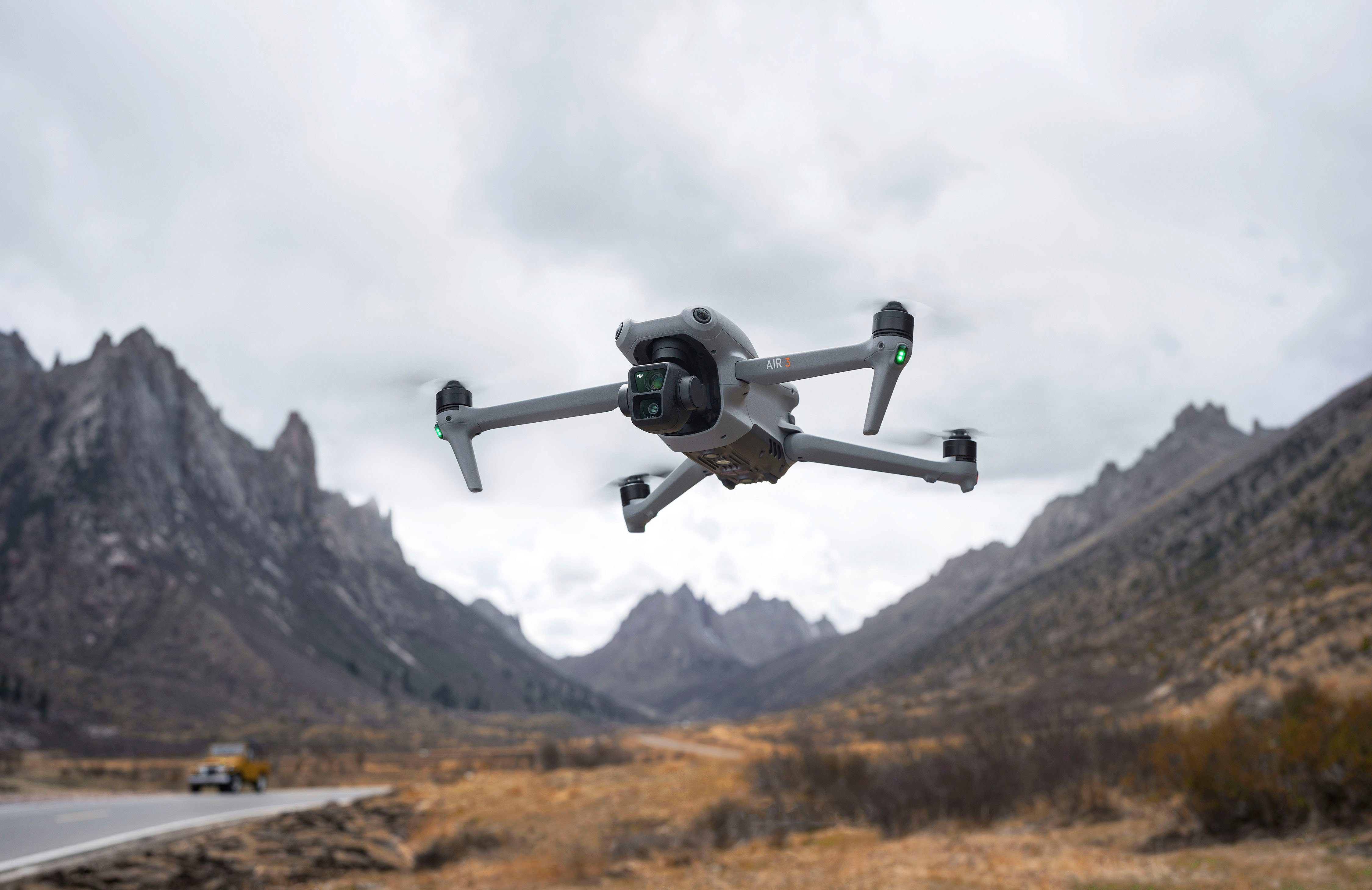 DJI Air 3 Fly More Combo (DJI RC-N2) Drohne (4K Ultra HD)