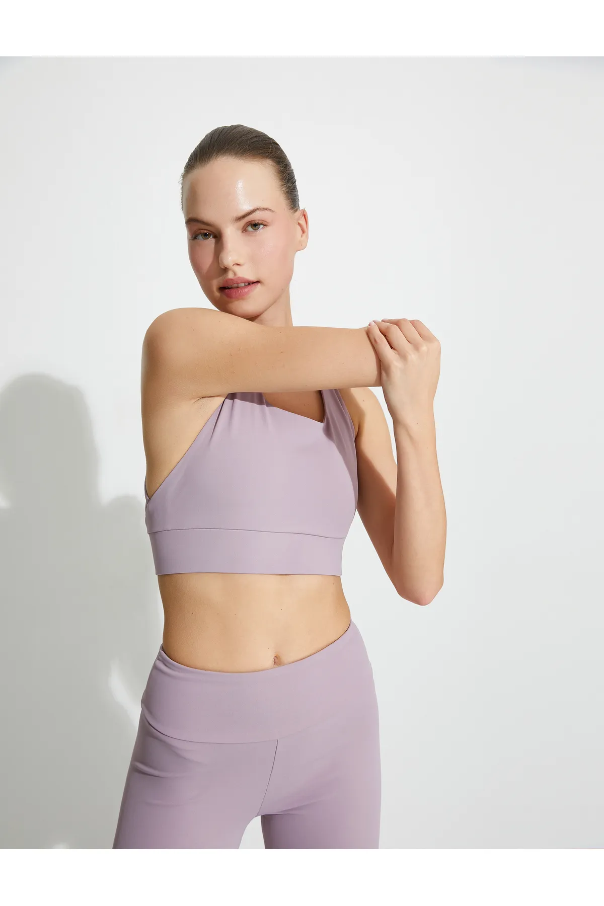Koton  Sport-BH mit U-Ausschnitt und dünnen Kreuzträgern hinten