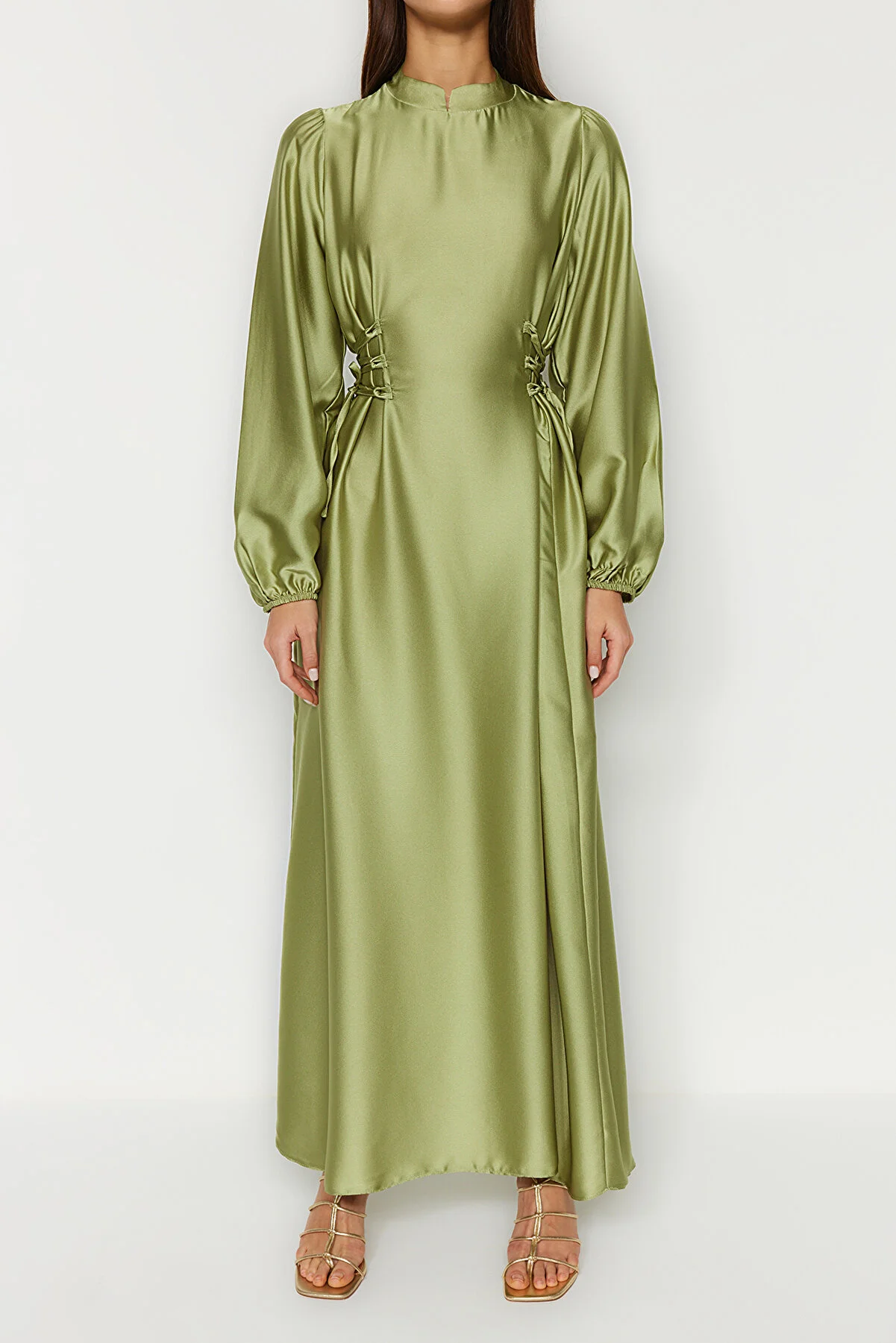 Trendyol Modest  Grünes Satin-Bubble-Gewebe in Leinwandbindung - TCTSS23DB00037