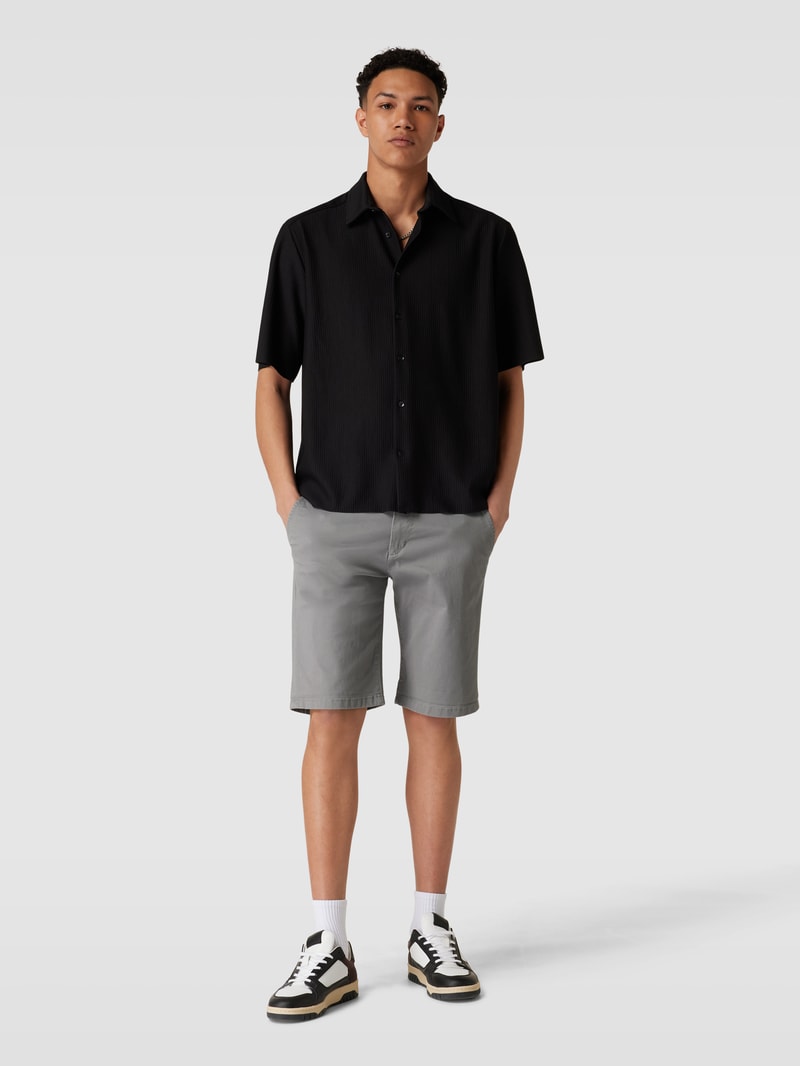 Slim Fit Chino-Shorts mit Eingrifftaschen in mittelgrau