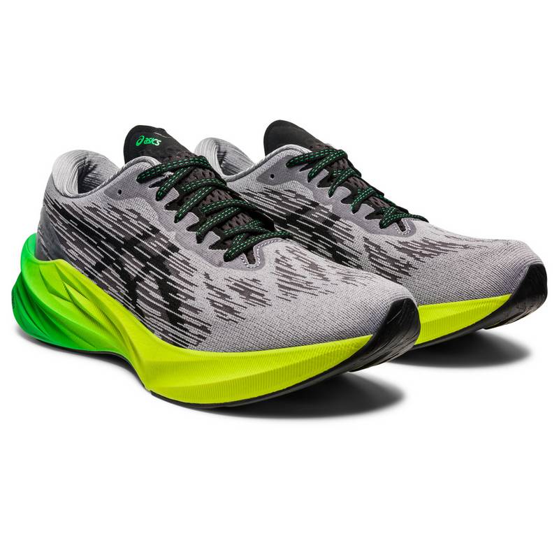 ASICS NOVABLAST 3 Laufschuhe Herren