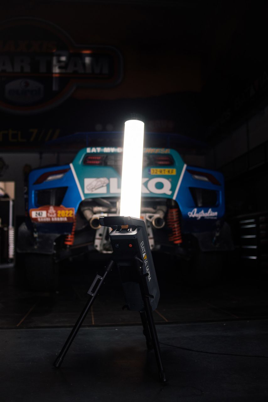 Batavia 18 V/230V Hybrid-LED-Arbeitsleuchte 360°(ohne Akku und Ladegerät)