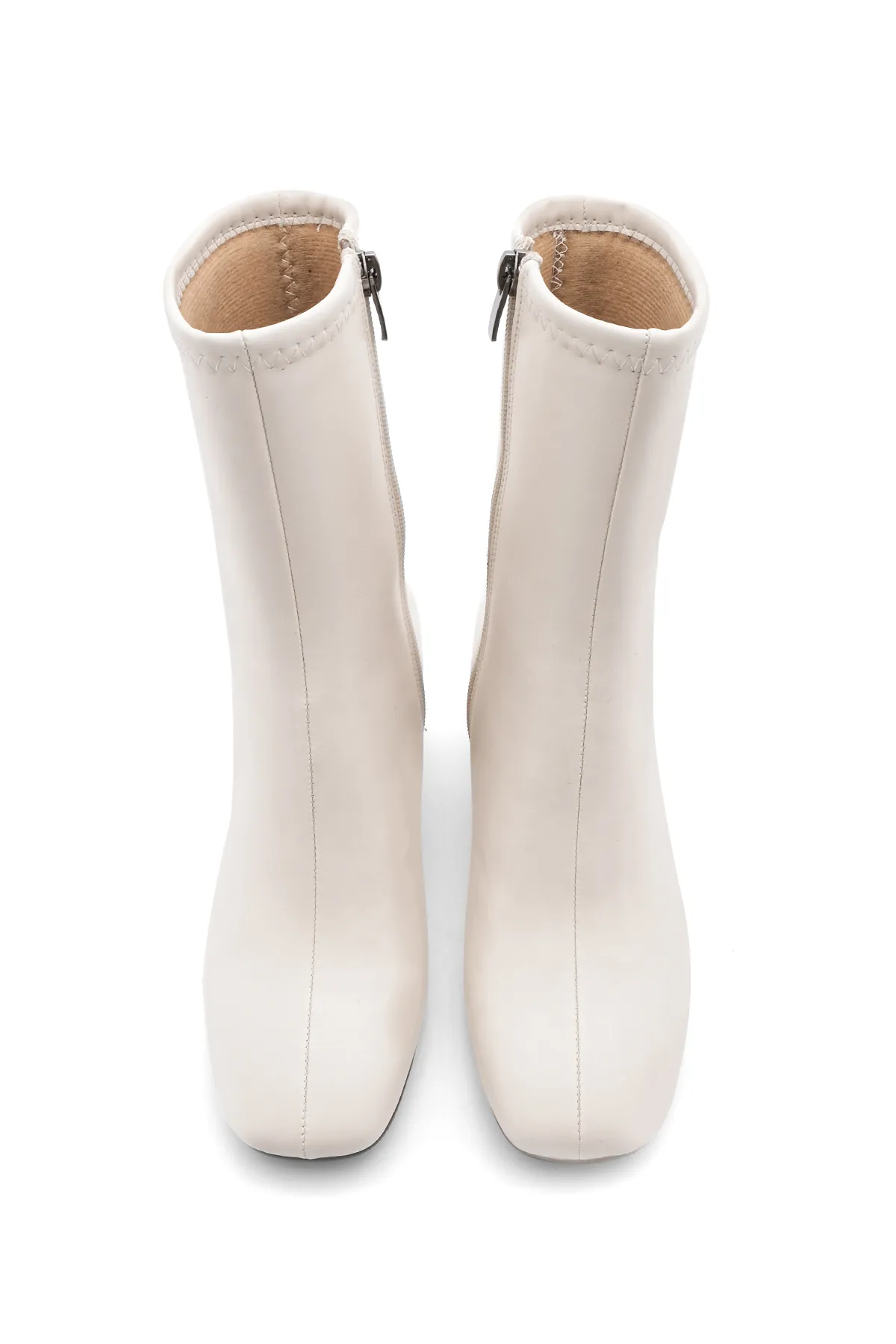 Marjin  Damenstiefel mit Absatz und stumpfer Zehenpartie und Reißverschluss Nonas in Ecru