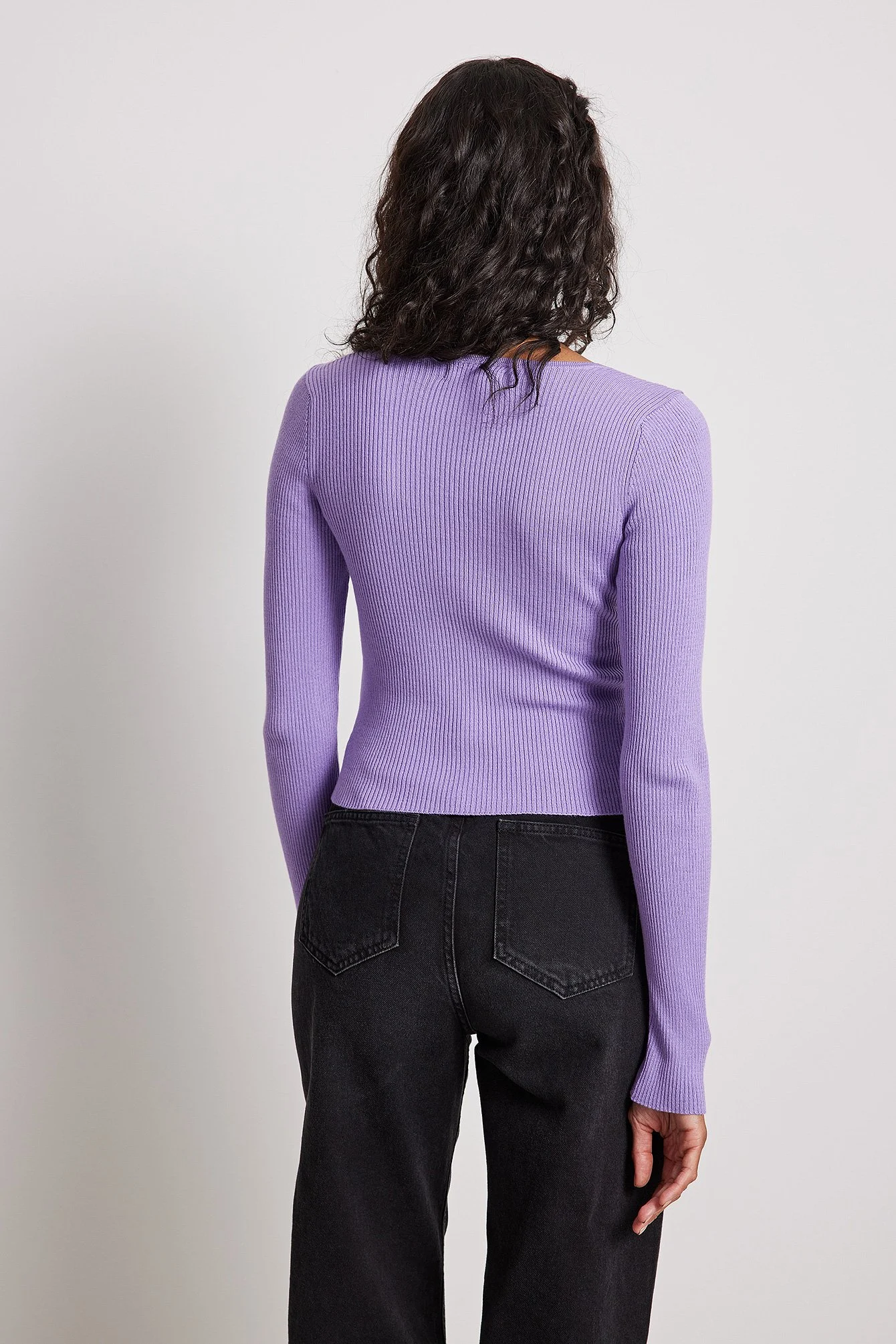 Fein gestricktes Top mit cut out Details
