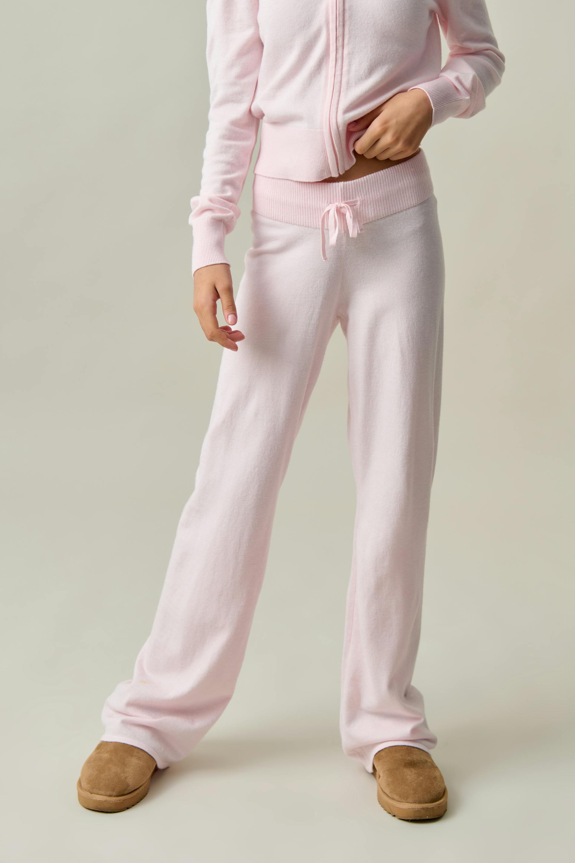 Y soft knitted pants