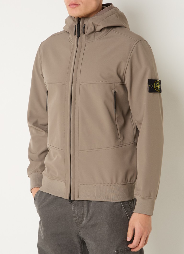 Μπουφάν Stone Island 8115Q softshell με τσέπες με φερμουάρ και λογότυπο
