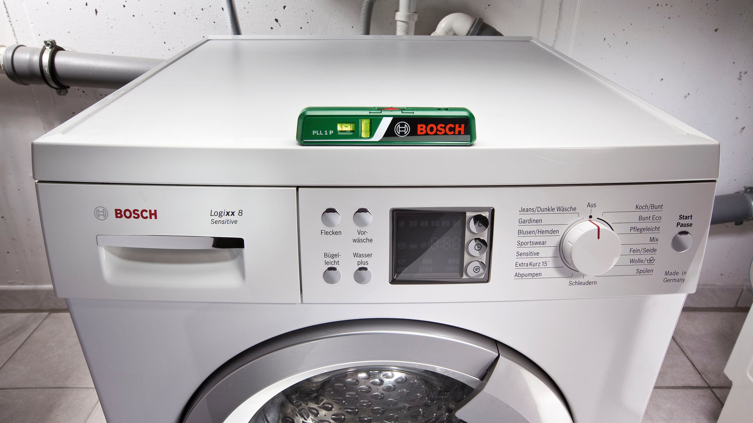 Bosch Home & Garden Lasermessgerät PLL 1 P, mit Wasserwaage, inklusive Batterien