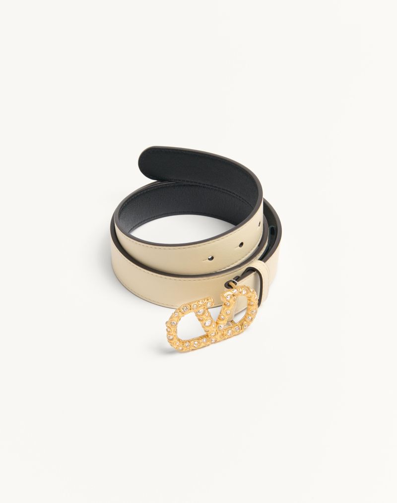 VLogo Signature Bælte i Skinnende Kalveskind med Krystaller 30 mm