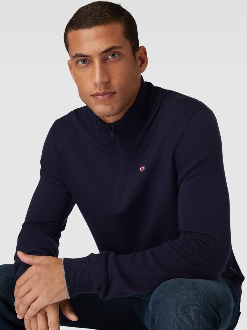 Wollpullover mit Troyer-Kragen in marineblau