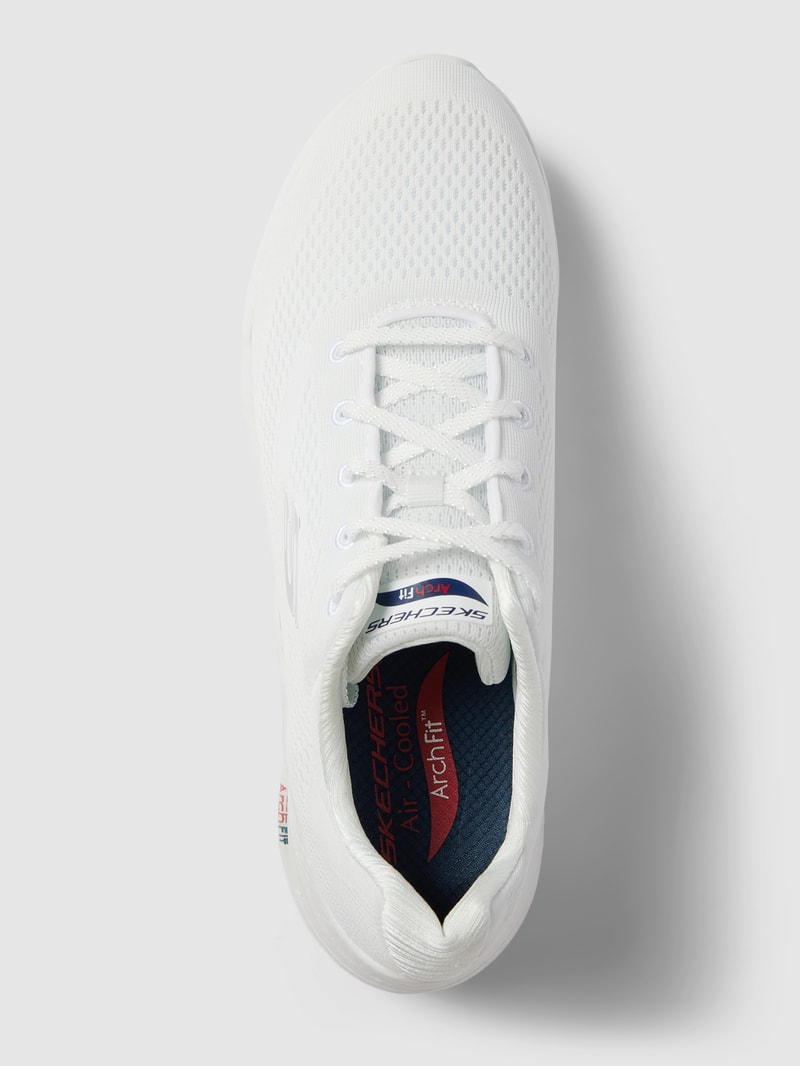 Sneaker mit Label-Detail in weiß