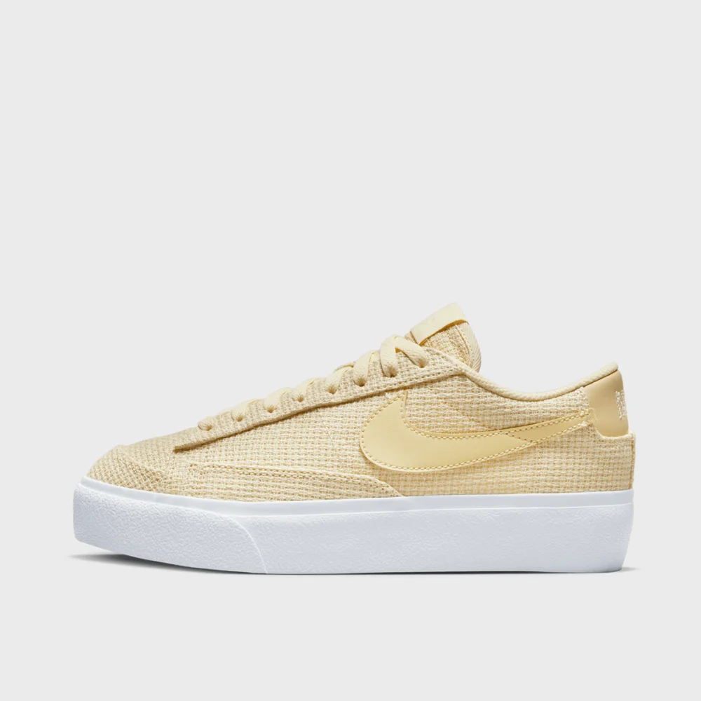 Nike Blazer Low Platform DN0744-700 / gelb