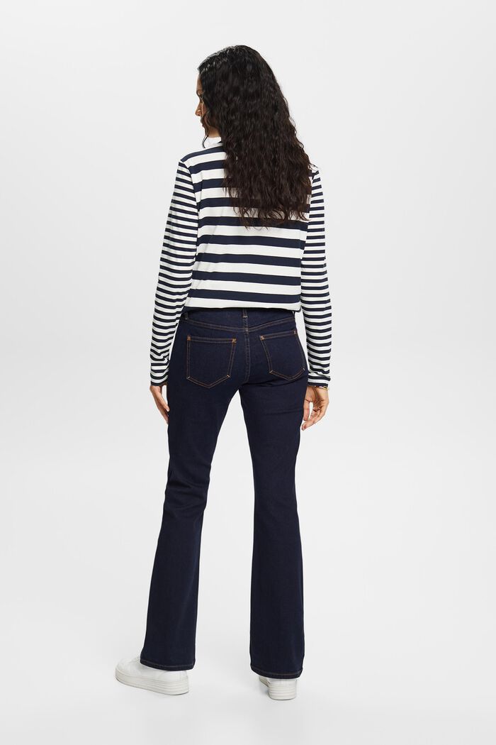 Bootcut Jeans mit mittelhohem Bund