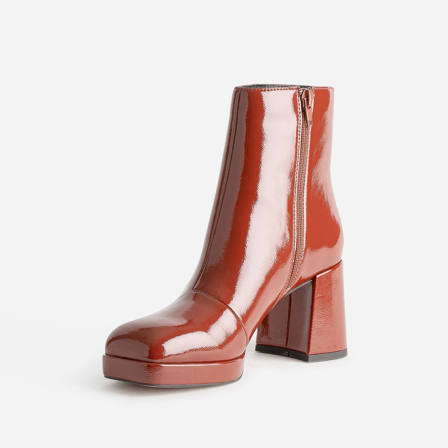 Boots camel verni éco-conçu à plateforme
