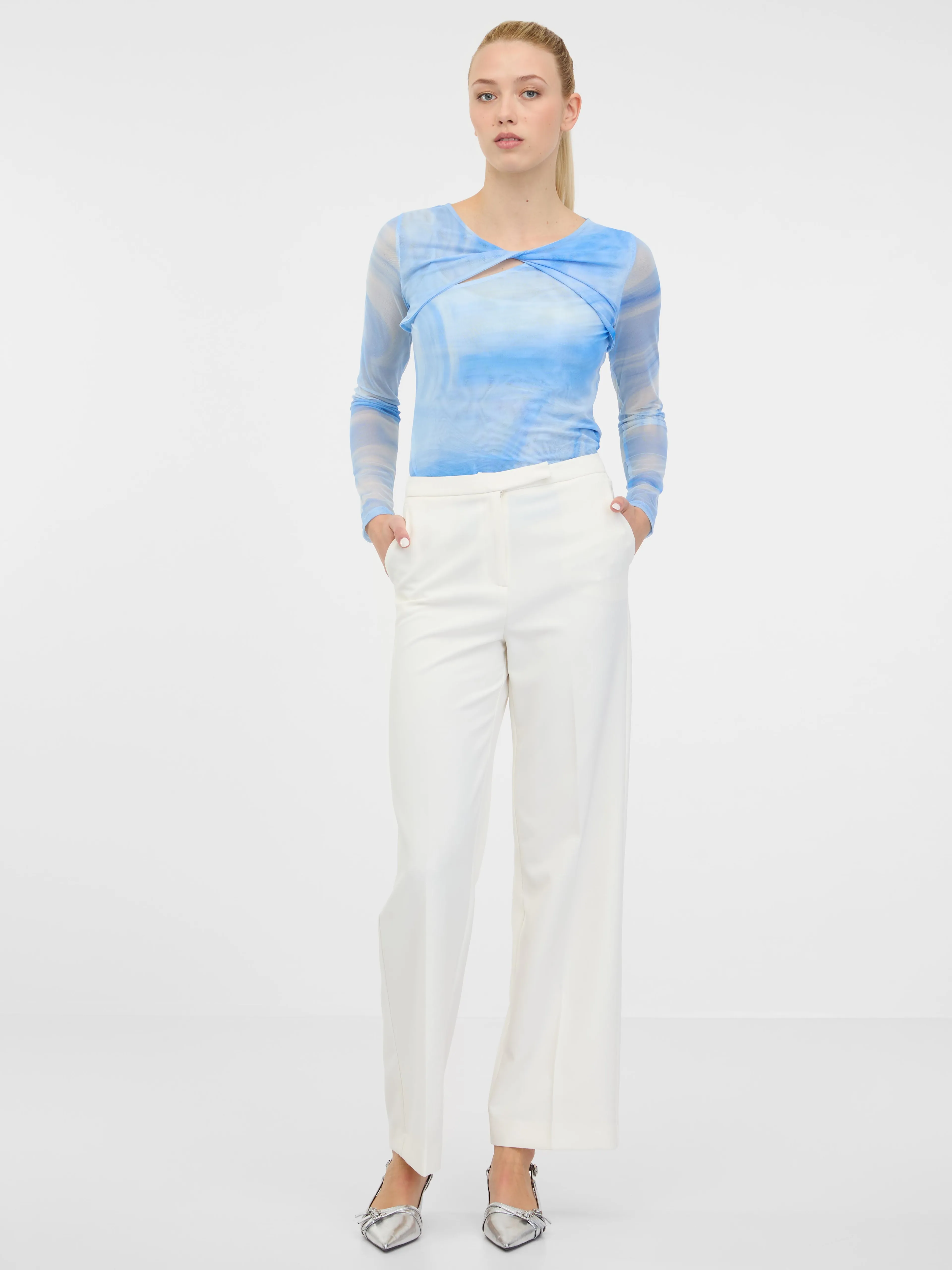 Blaues gemustertes Damen-T-Shirt mit langen Ärmeln ORSAY