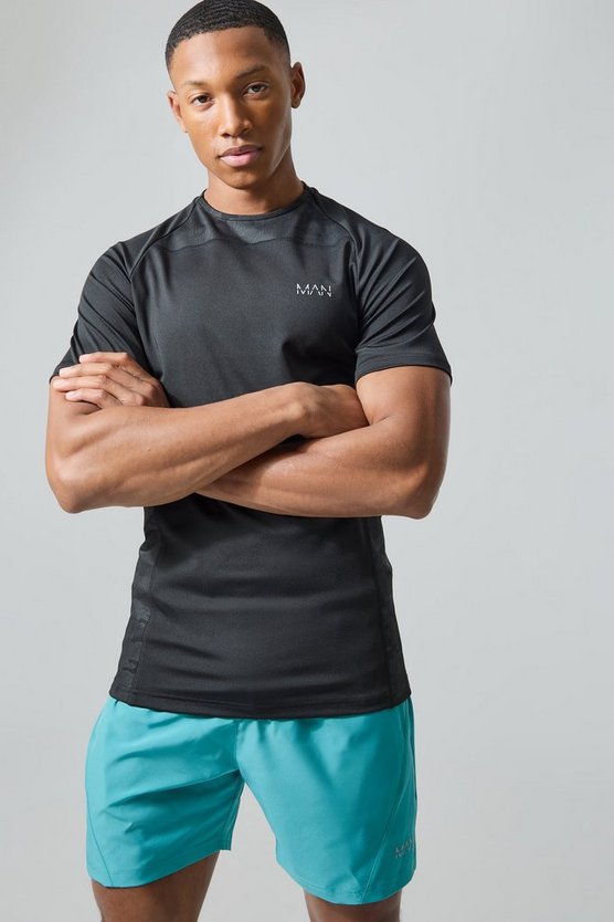 Man Active Camouflage T-Shirt & Shorts
