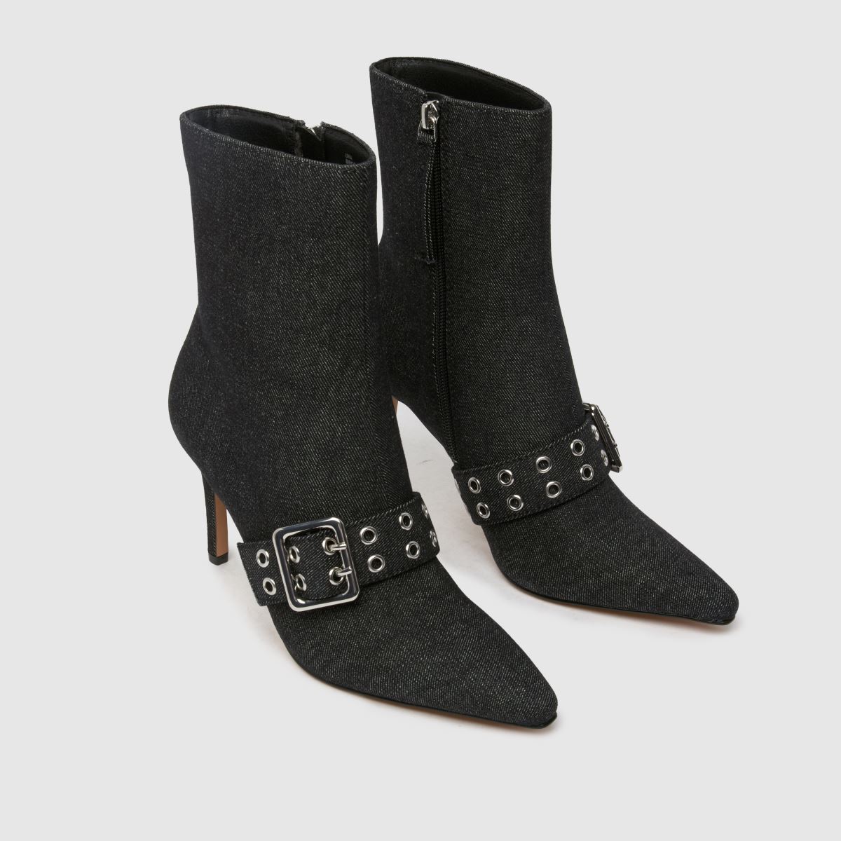 Schuh – Brogan – Svarta, pointiga stövlar med hög midja