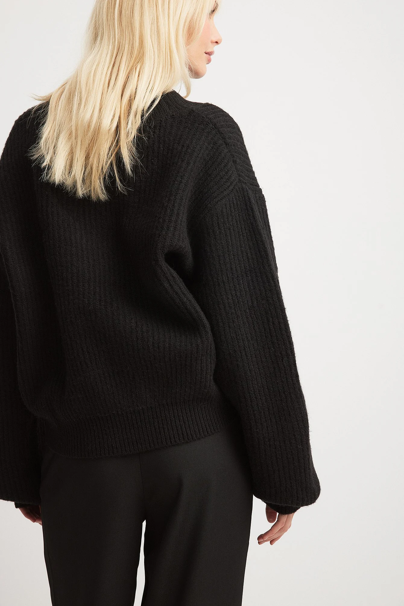 Dicke Rippenstrickjacke