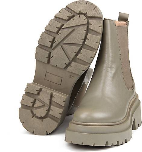 Another A Chelsea Boot