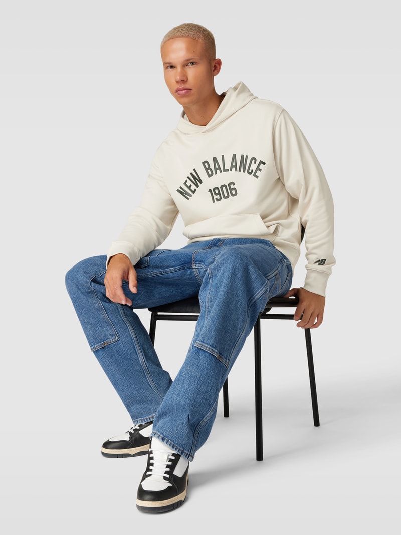 Hoodie mit Label-Print und Känguru-Tasche in hellgrau