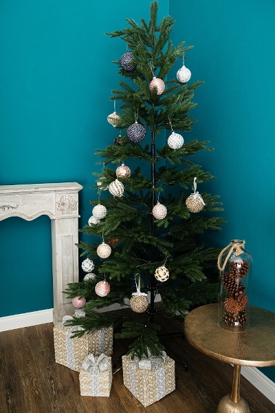 MyFlair 210CM FULL PE TREE WITH 751 TIPS METAL STAND