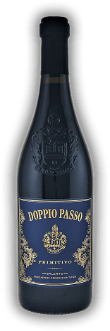 Casa Vinicola Botter, Doppio Passo Primitivo Salento, IGT, 2021, Apulien  Casa Vinicola Botter, Doppio Passo Primitivo Salento, IGT, 2021, Apulien  Ein brillanter Primitivo - Voluminös, rund, schmelzig mit Fülle und Charakter. Jahrgang 2021 - 0,75	 L
