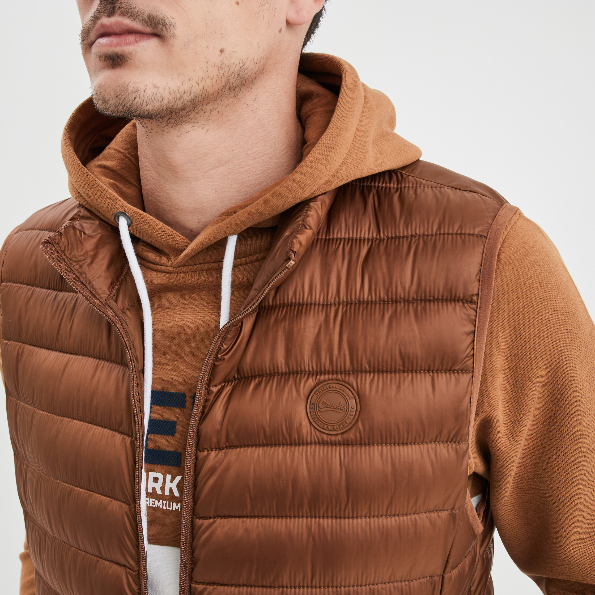 Doudoune légère zippée sans manches camel homme | La Halle
