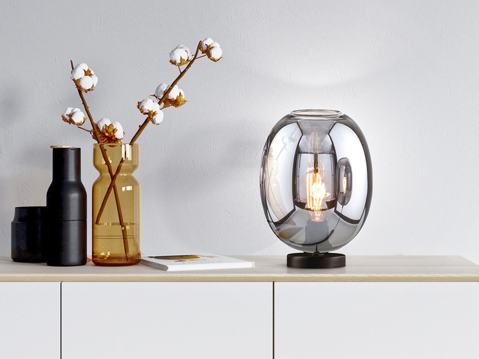 meineWunschleuchte LED Nachttischlampe, LED wechselbar, Warmweiß, kleine Designer-lampe mit Glas-kugel Rauchglas Lampenschirm, Höhe 27cm