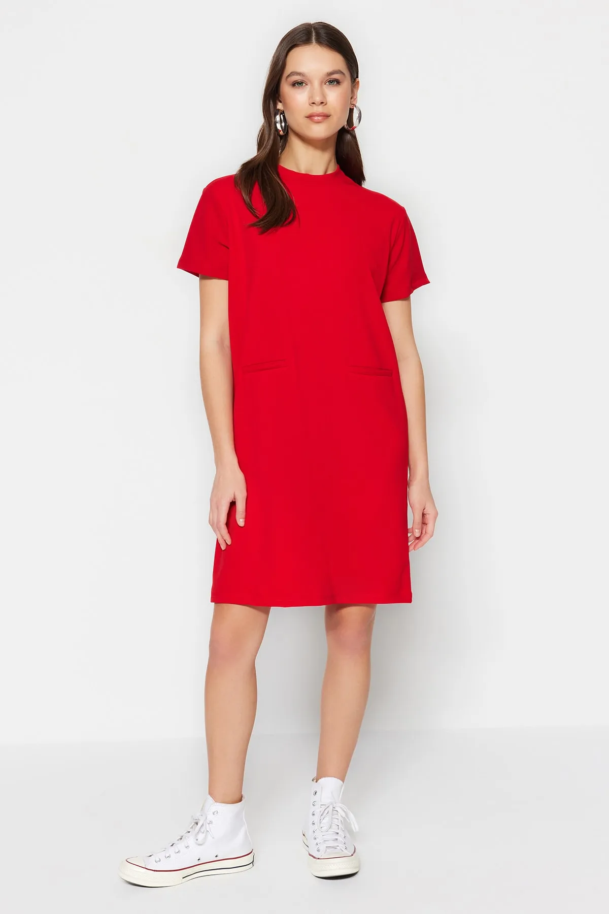 Trendyol Collection  Rotes, schickes Mini-Crêpe-Kleid mit offener Taille und Skater-Optik TWOSS23EL01802