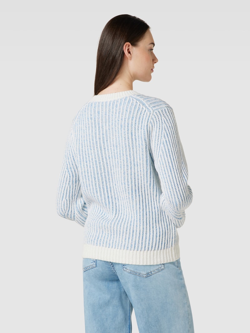 Strickpullover mit Rundhalsausschnitt in hellblau