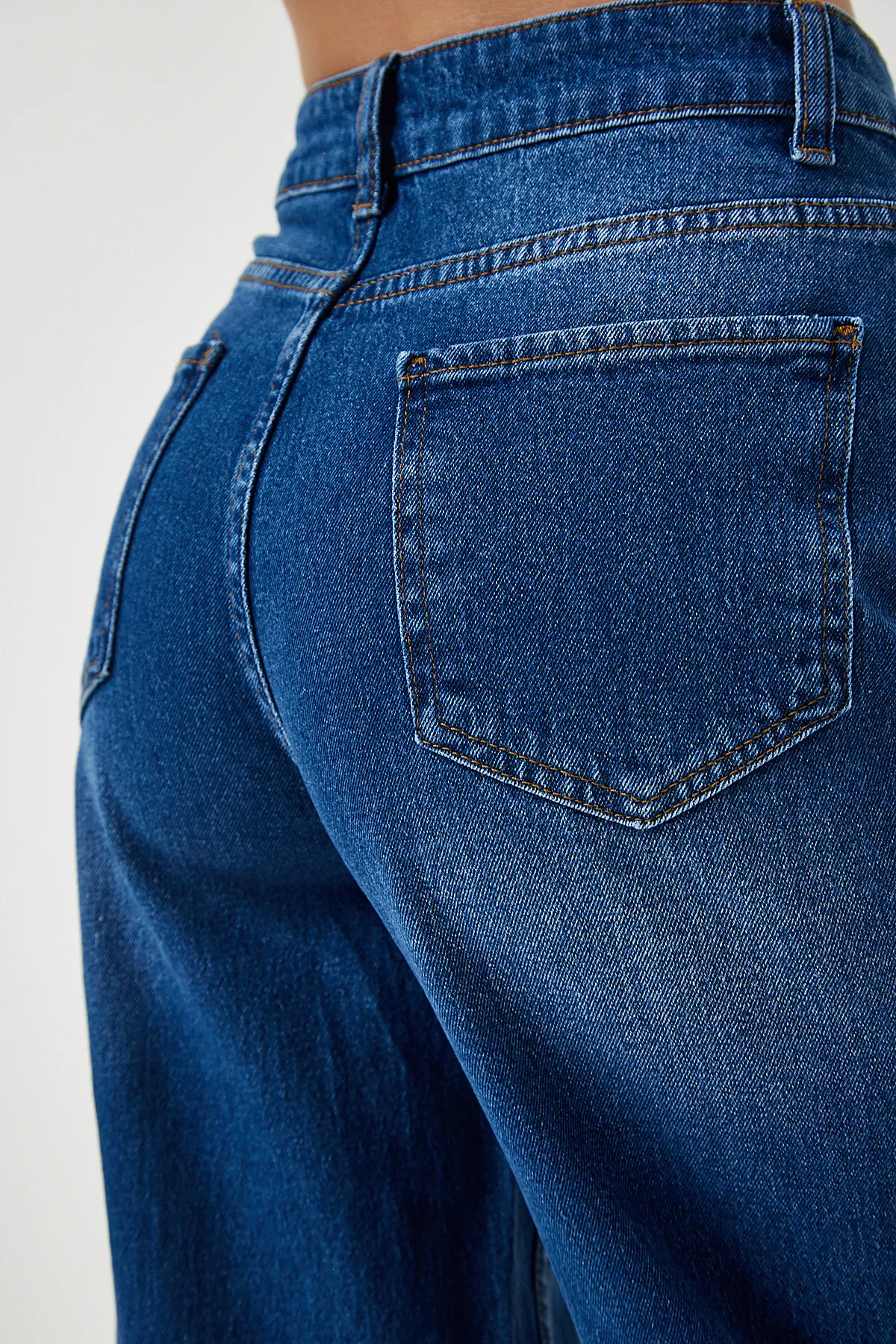 Happiness İstanbul  Blaue Baggy-Jeanshose mit hoher Taille für Damen UT00006