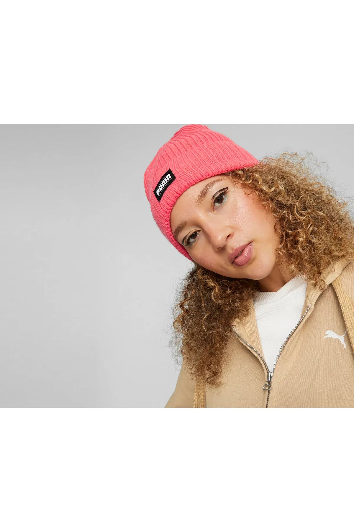 Puma  Gerippte klassische Beanie-Baskenmütze mit Umschlag 2403808 Rosa